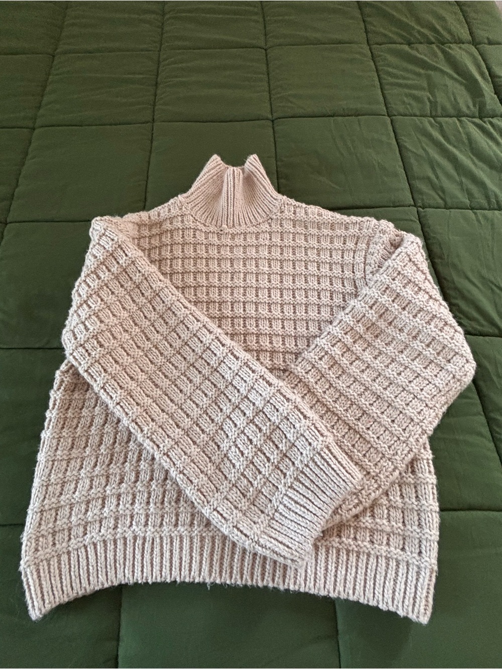 H&M Cream Waffle Knit Mock Neck Sweater Women’s Size Small